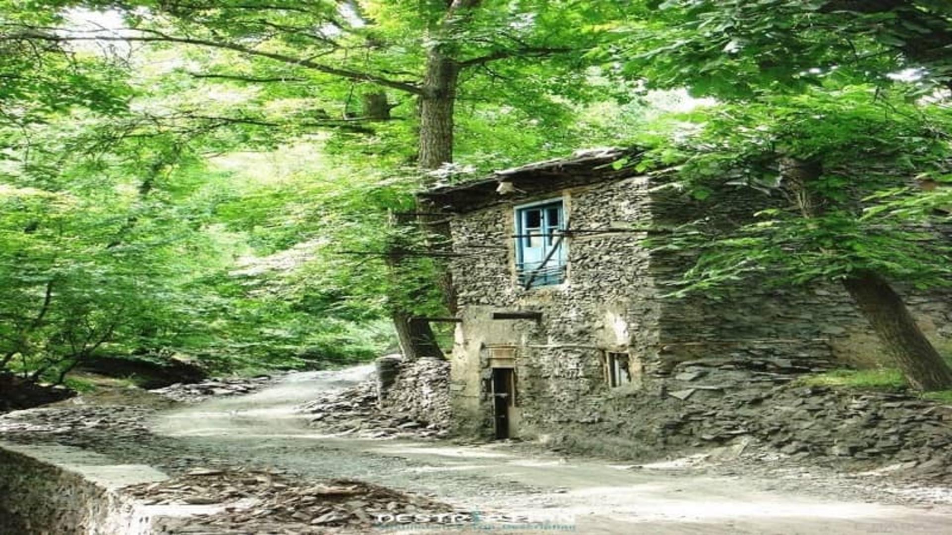 خانه های روستای تجر