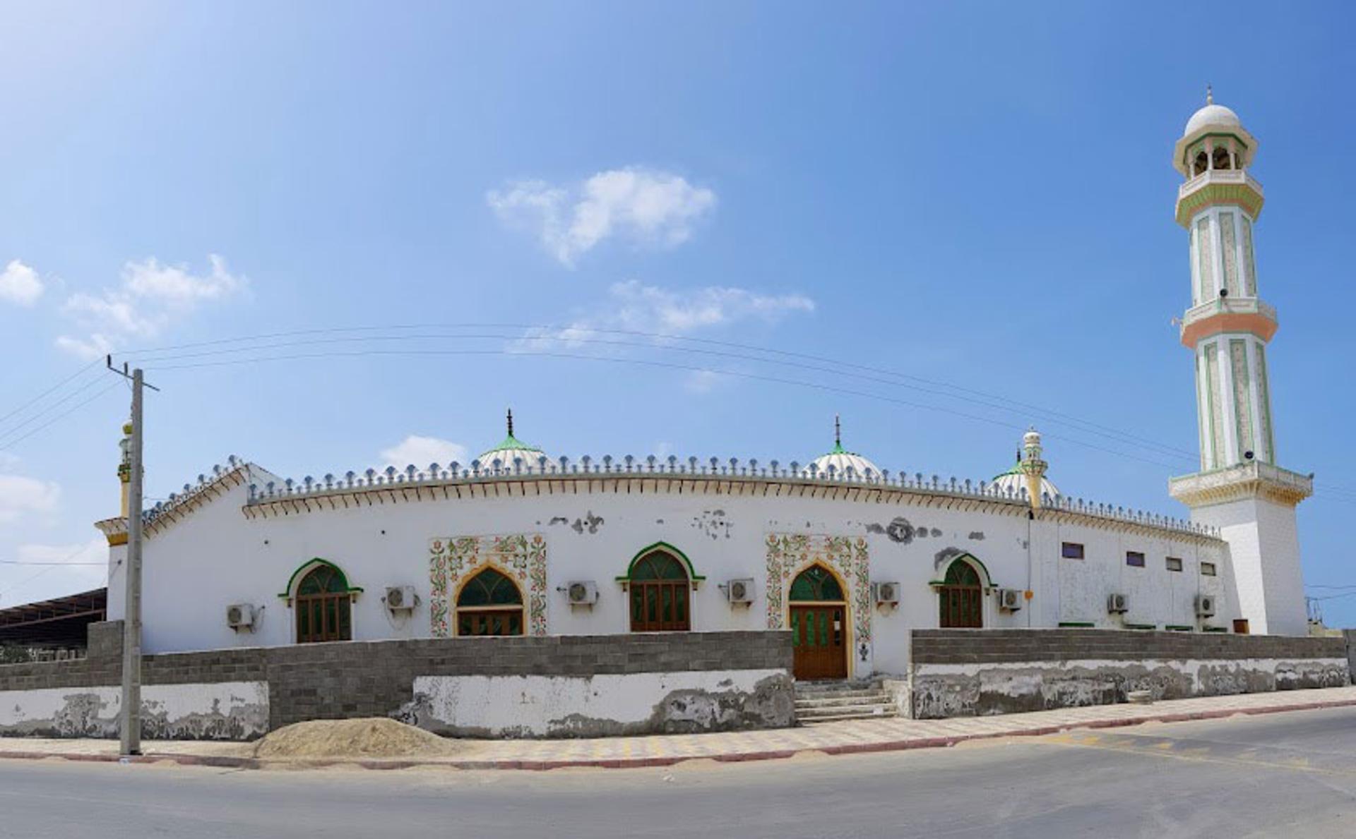 چشم‌اندازی از مسجد جامع تیس
