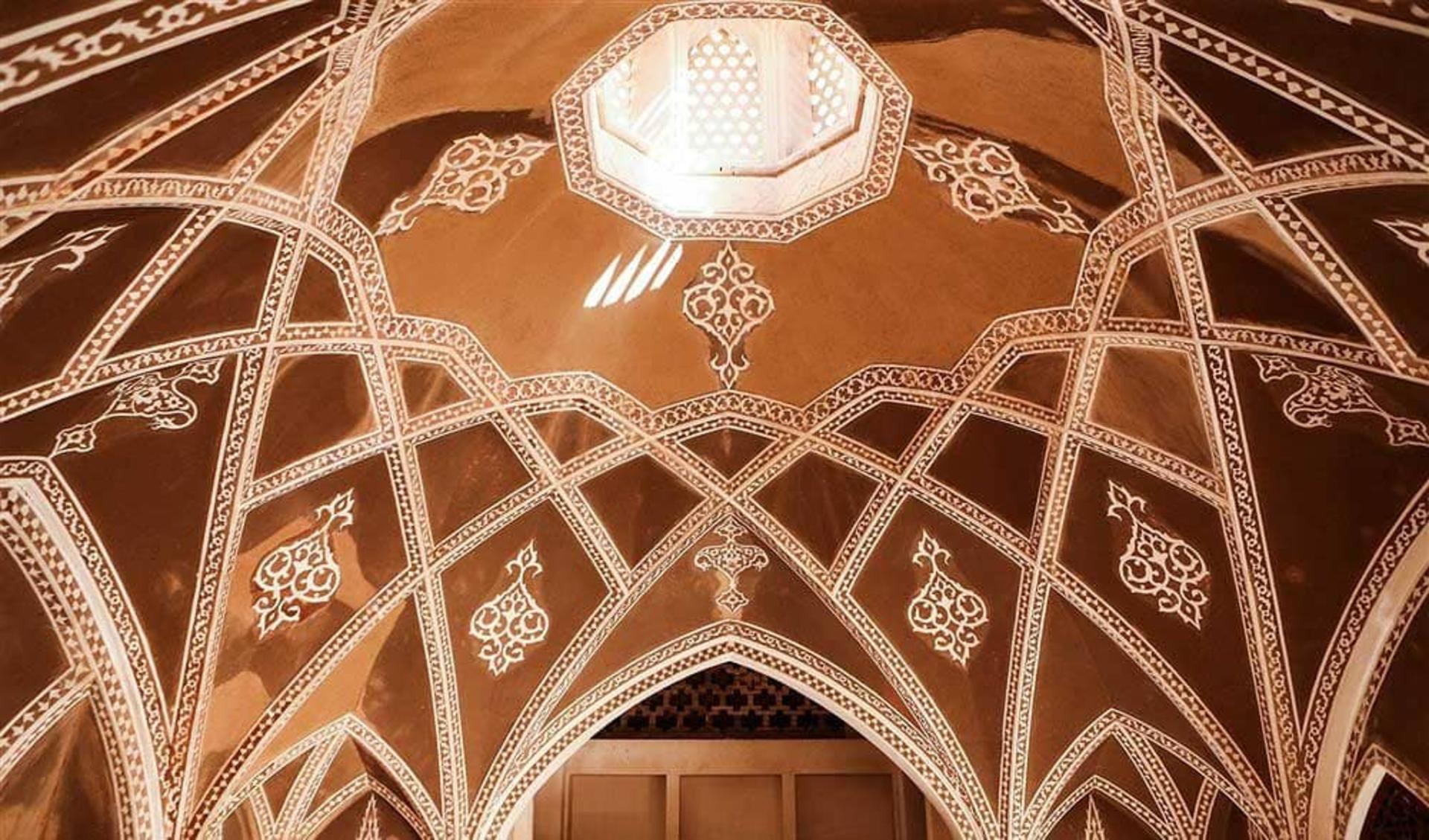 سقف زیبای خانه عباسی 