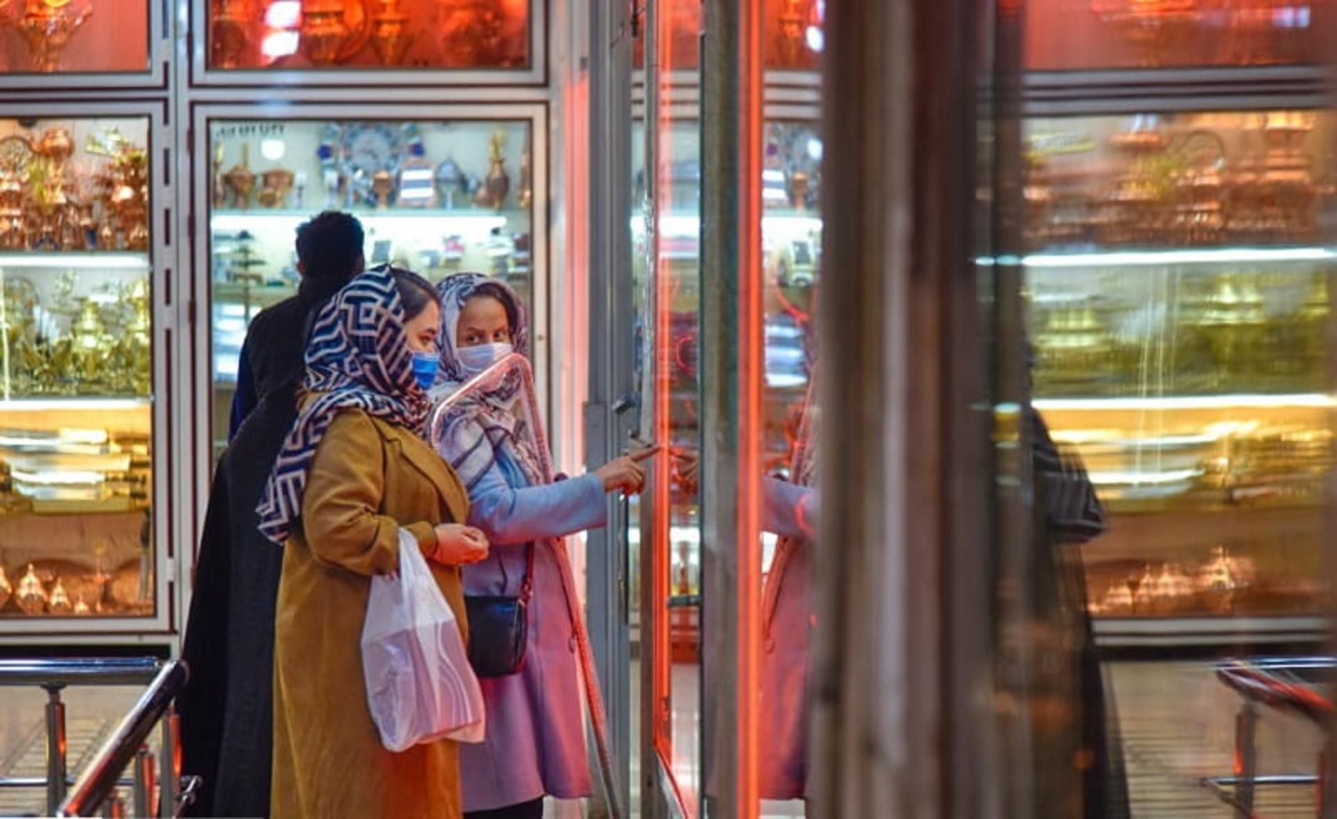 خرید سوغات در پاساژ مروارید زنجان