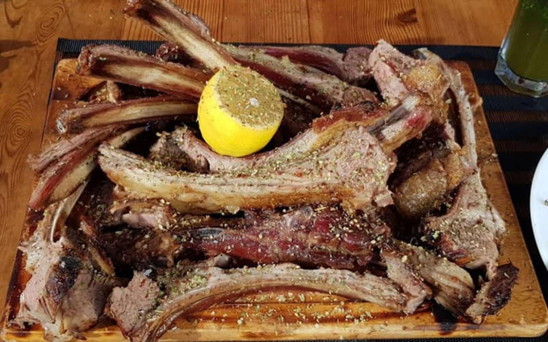 گوشت دنده همراه با لیمو ترش