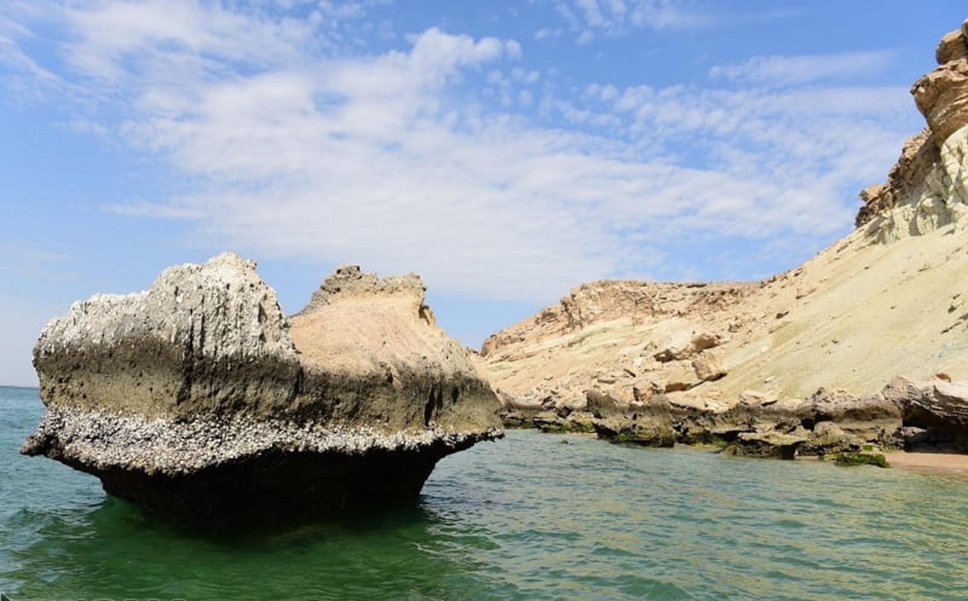 چشم انداز جزیره هنگام