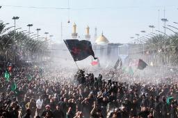 تجمع زائران در بین الحرمین