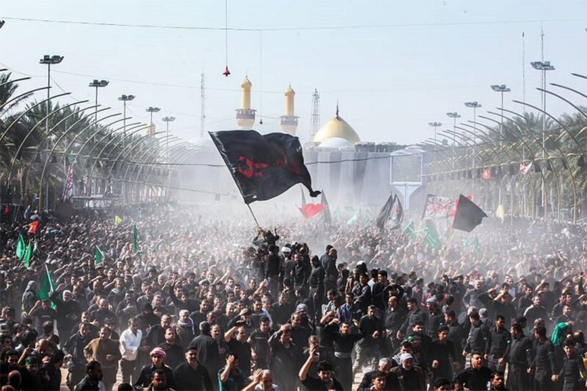 تجمع زائران در بین الحرمین