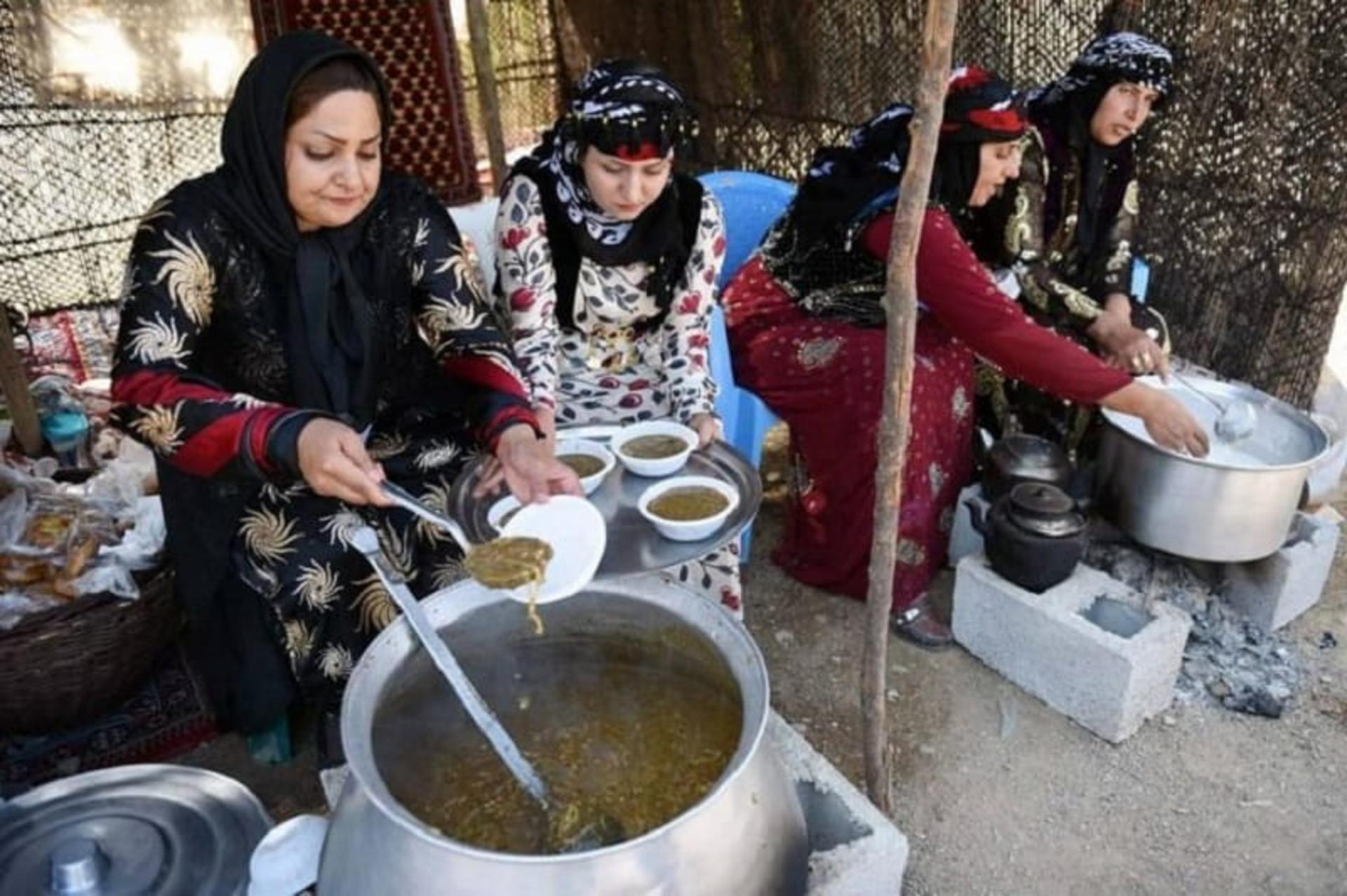 پخت آش در جشنواره