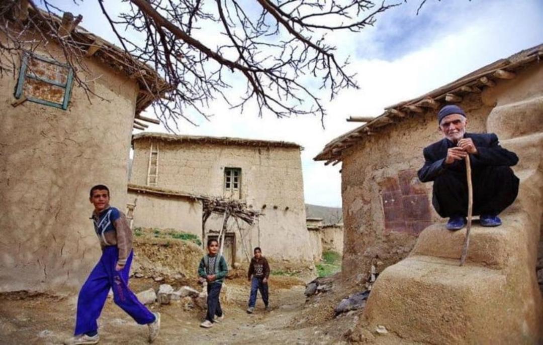 اهالی قدیمی روستای پریان