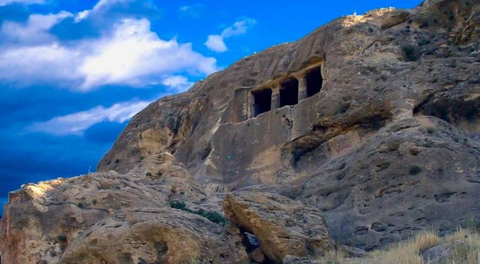 گور دخمه فقره قا