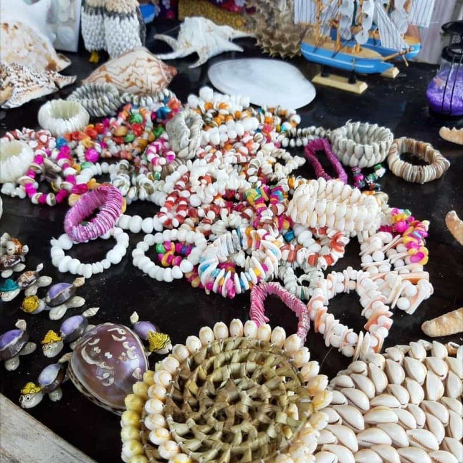 خرید سوغاتی در هنگام