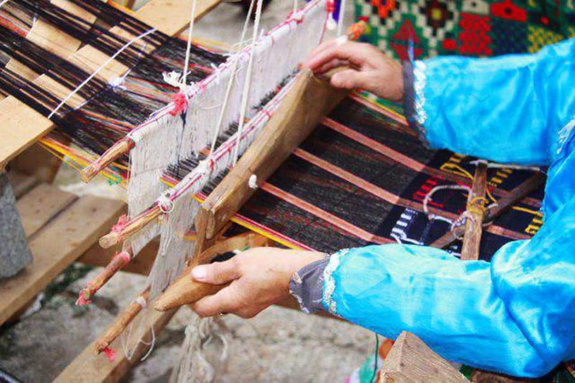 چادر شب بافی در مازندران