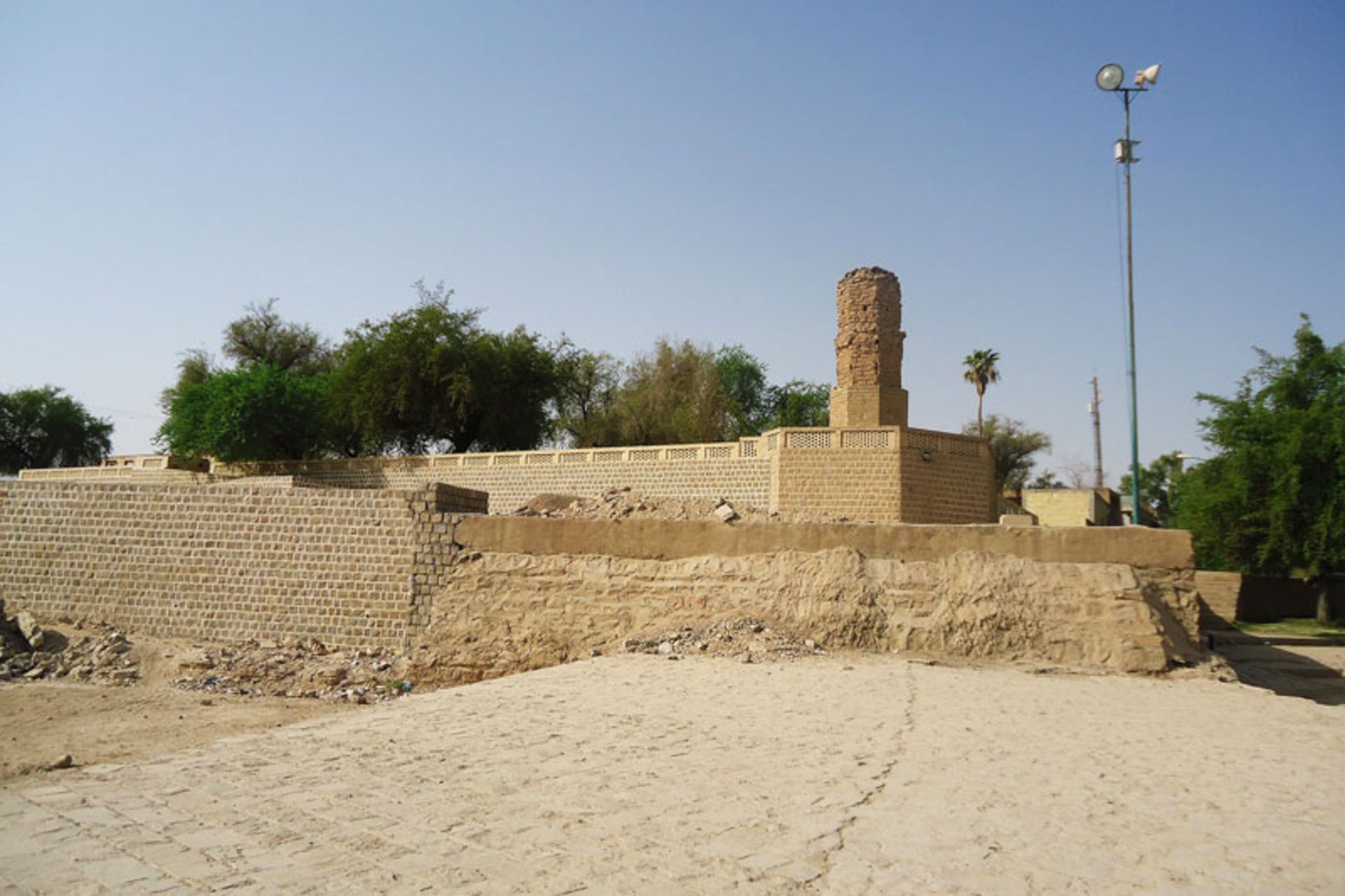 برج کلاه فرنگی شوشتر