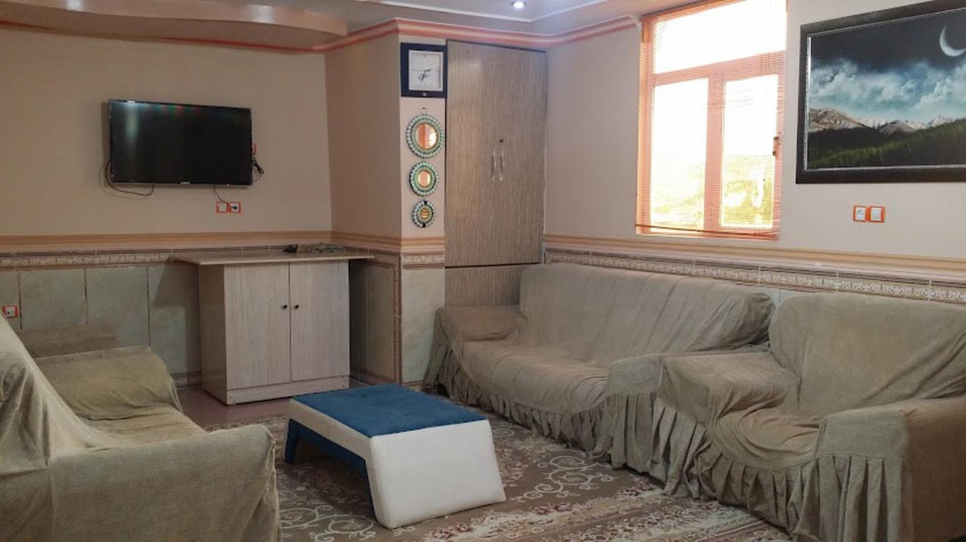 اقامتگاه دلفین روستای تیس