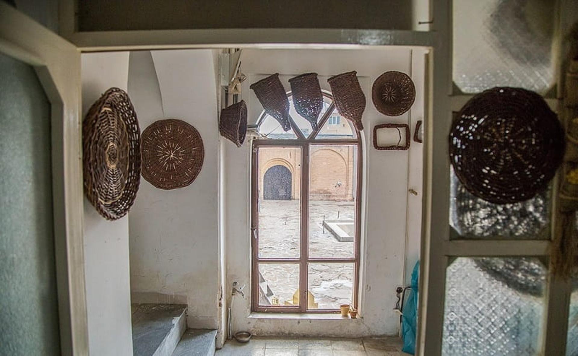 کارگاه ارغوان بافی