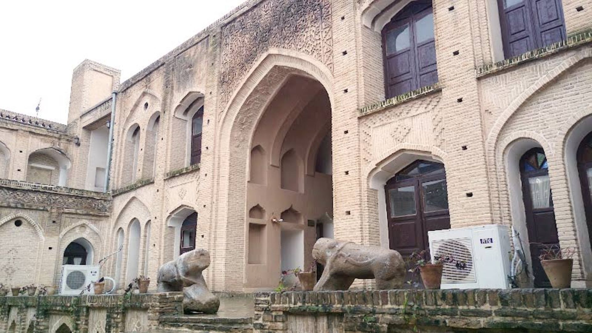 خانه تیزنو