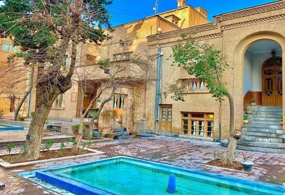 خانه استاد معین