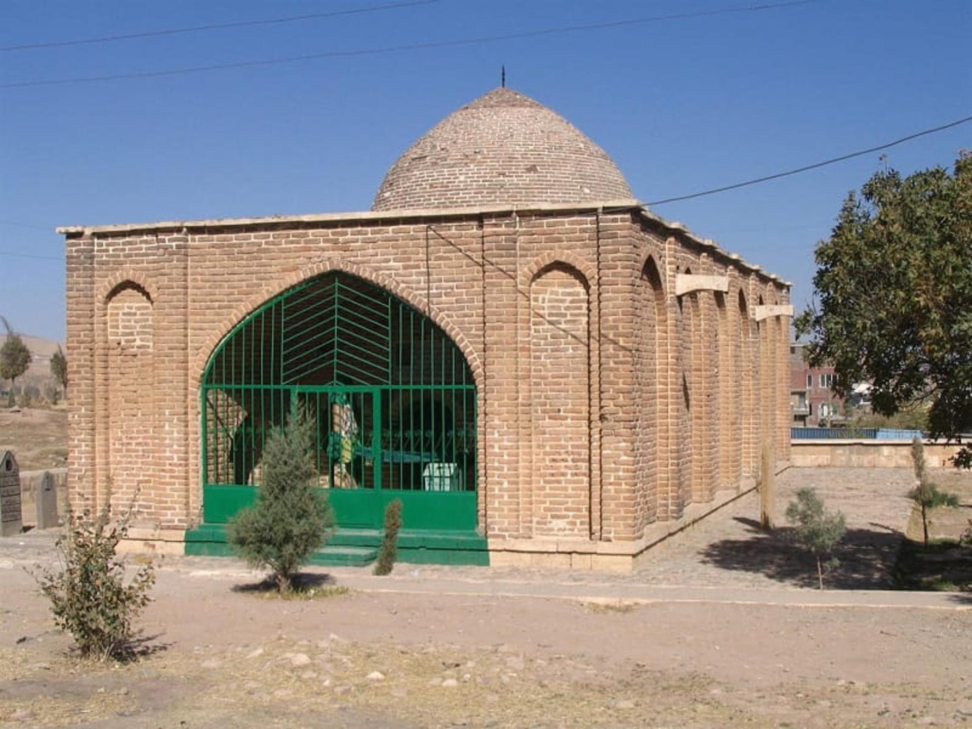 مقبره بداق سلطان مهاباد