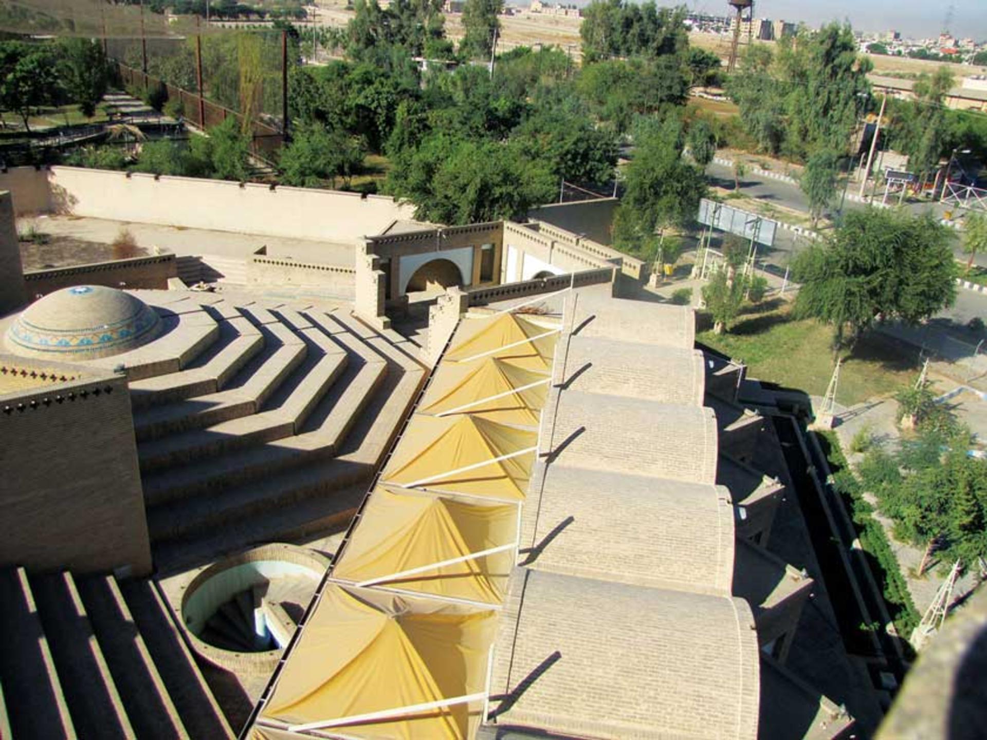 سقف مجتمع فرهنگی سینمایی دزفول