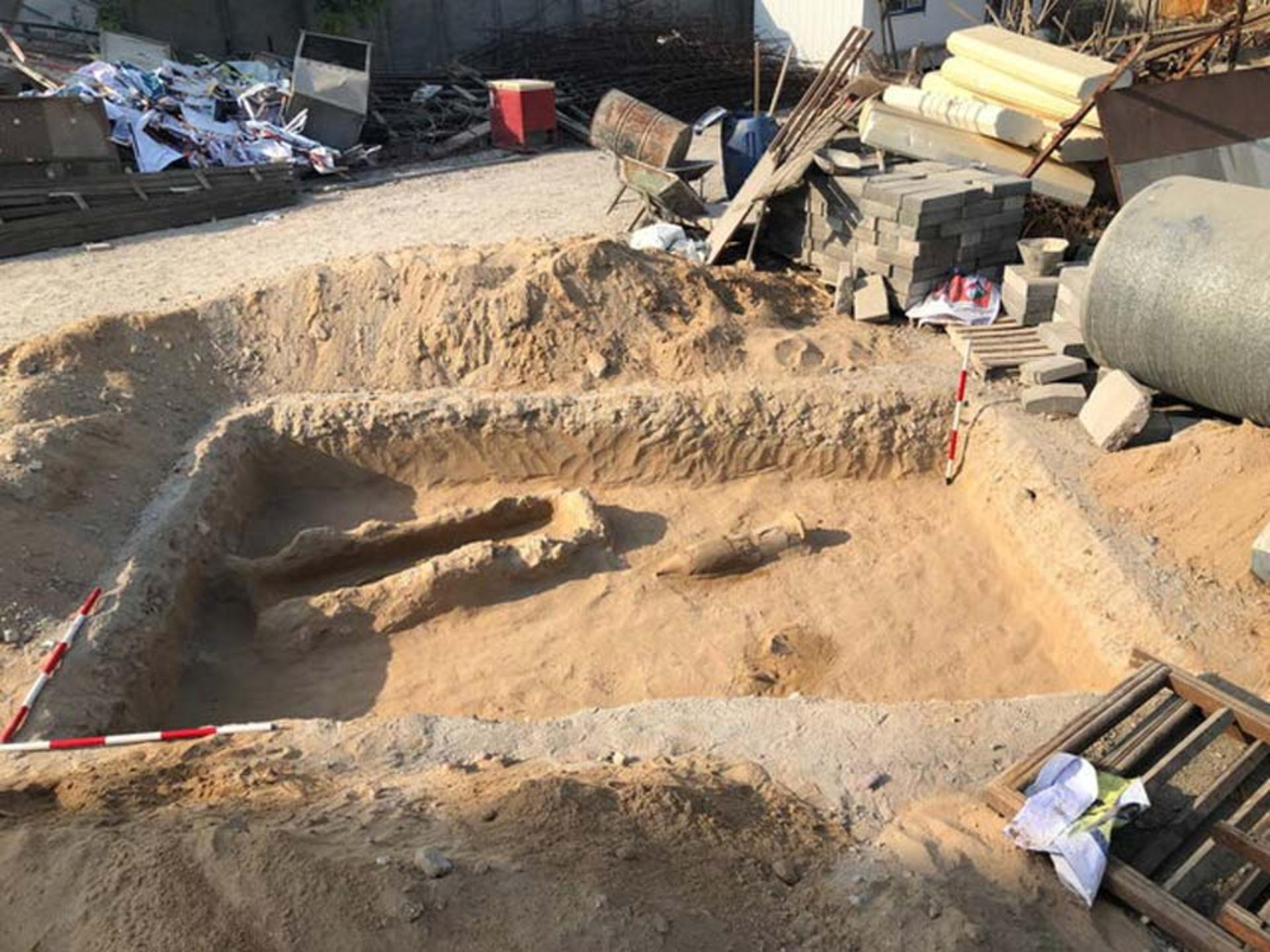 جستجوی محققان در گورستان شغاب