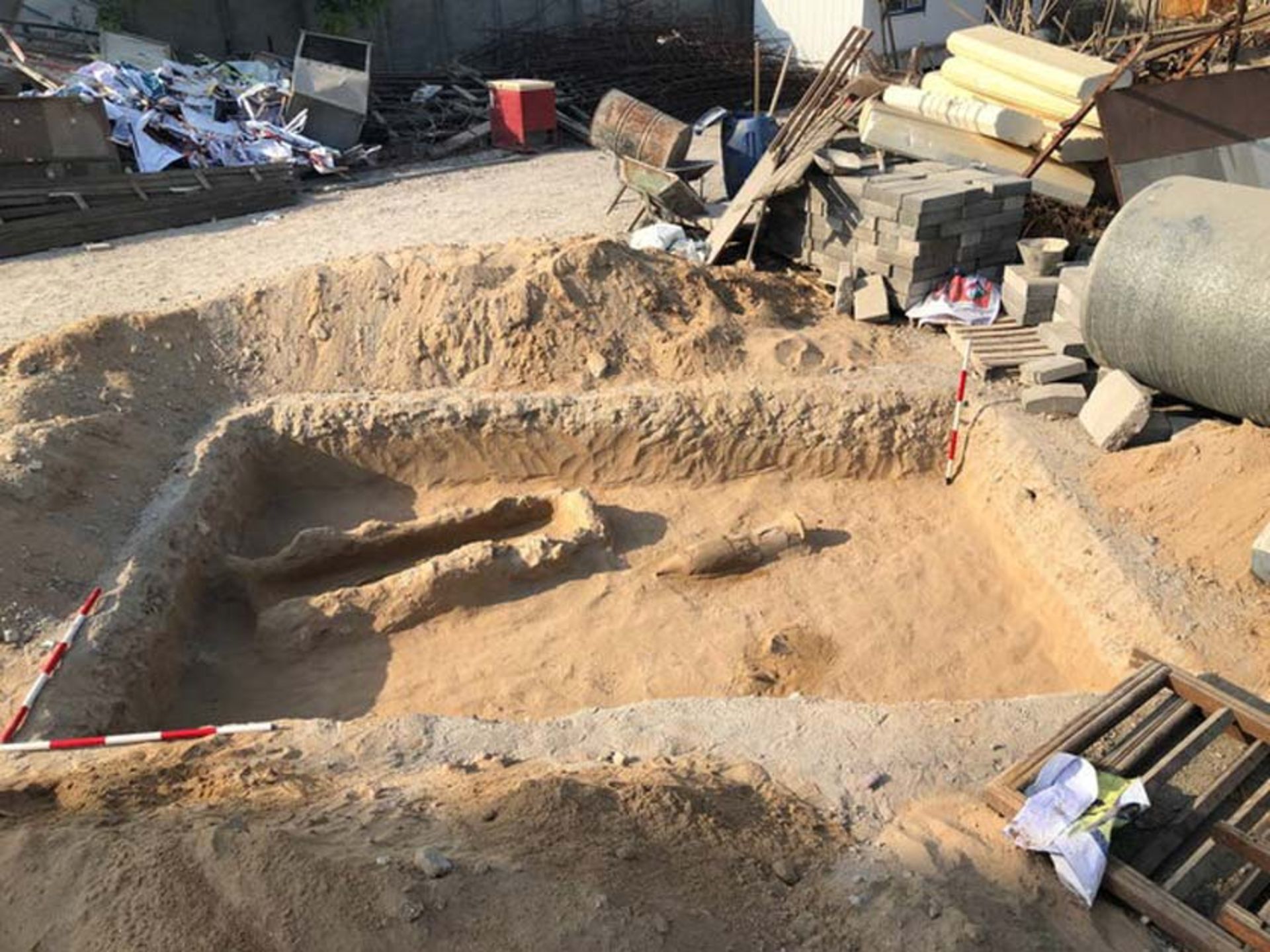 جستجوی محققان در گورستان شغاب