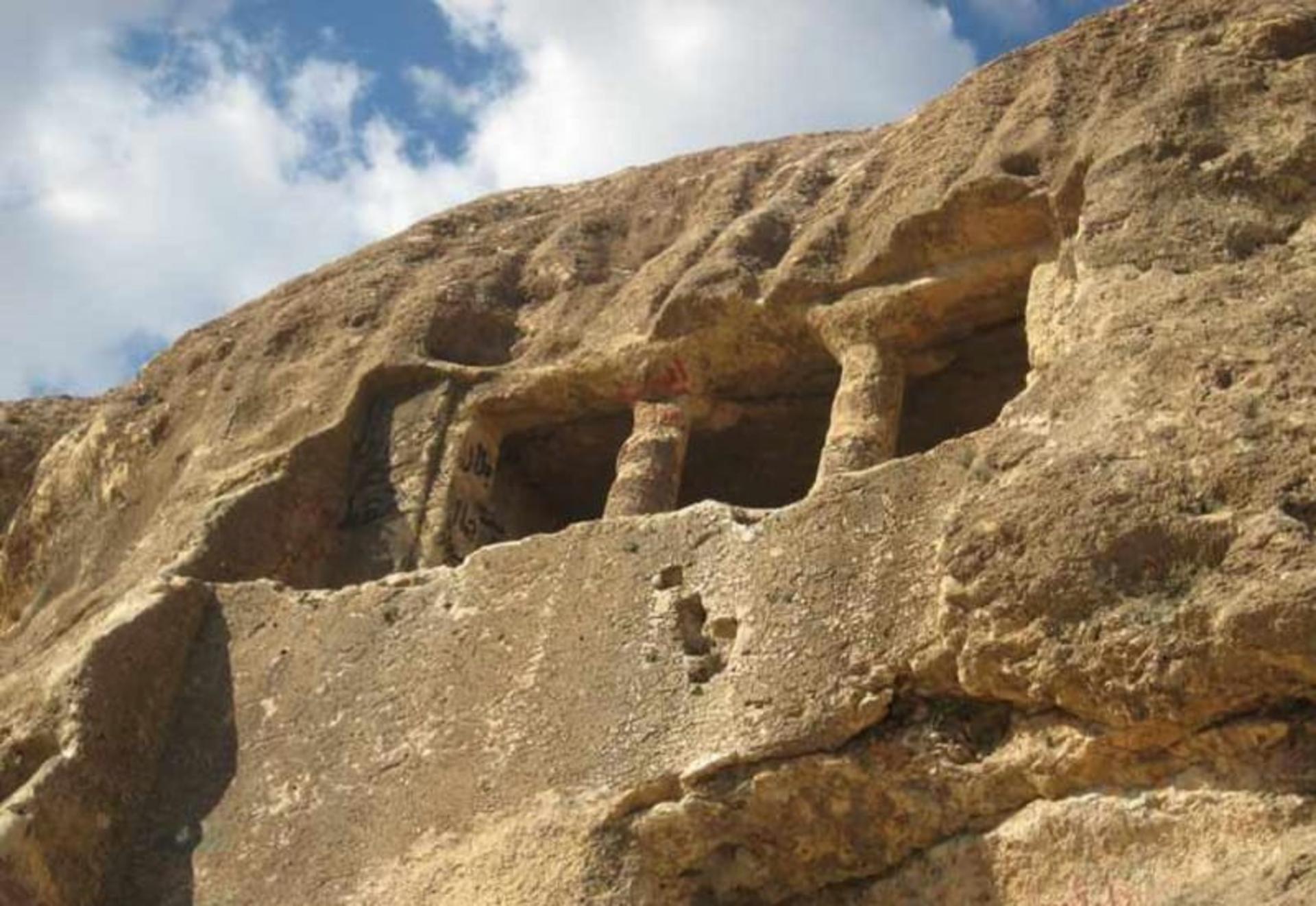 گور دخمه فقرگاه