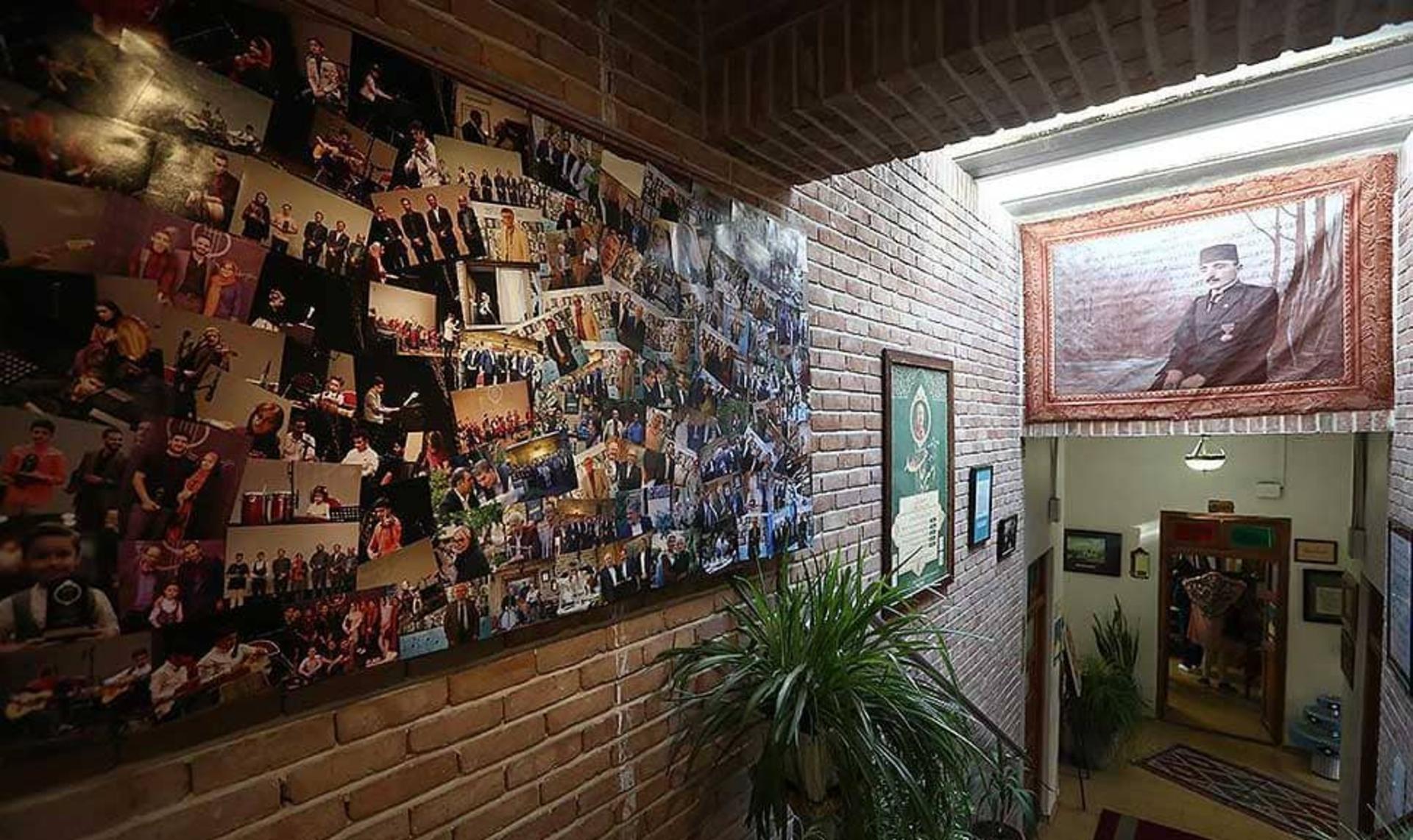 اشیای خانه موزه دکتر معین