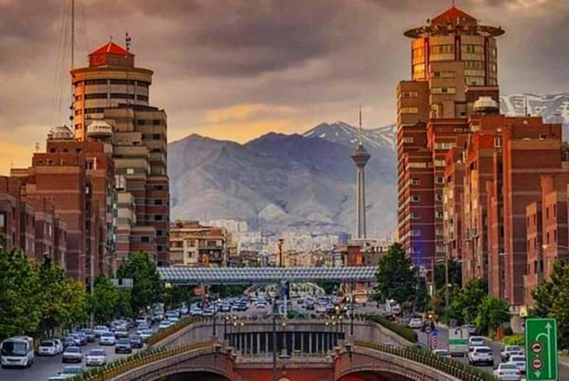 دورنمایی از تهران معاصر