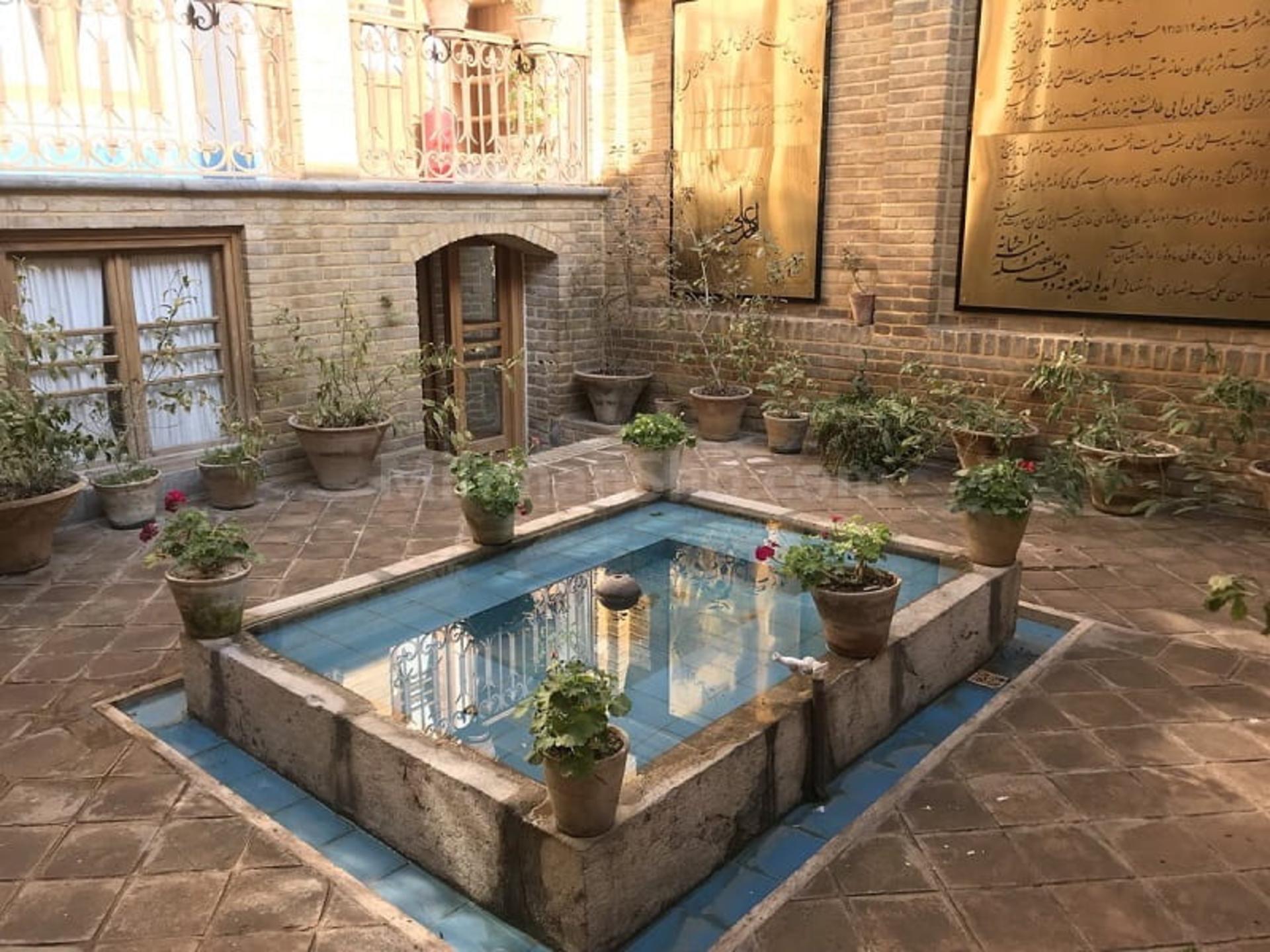 سفره خانه سنتی فخرالملوک