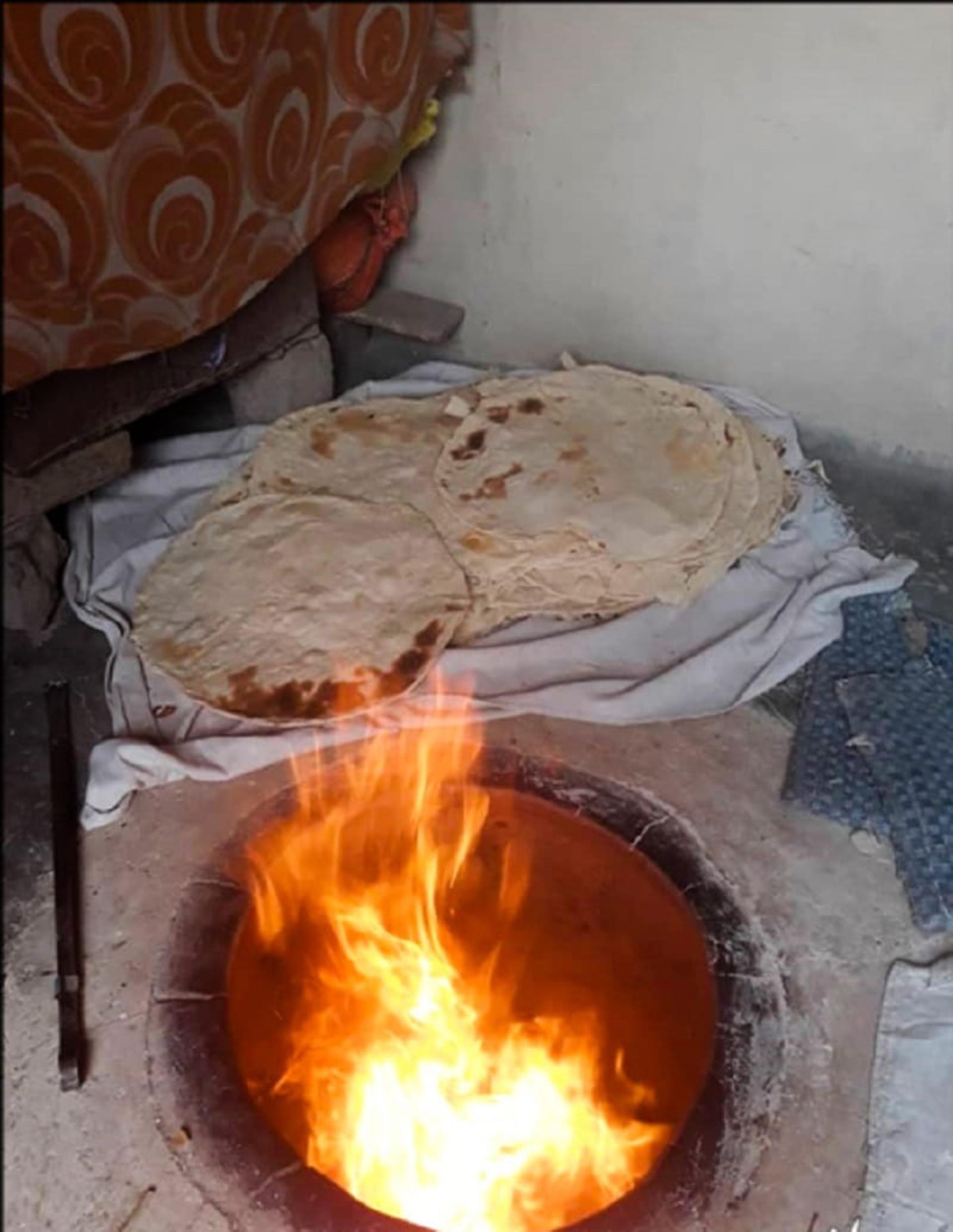 پخت نان تنوری