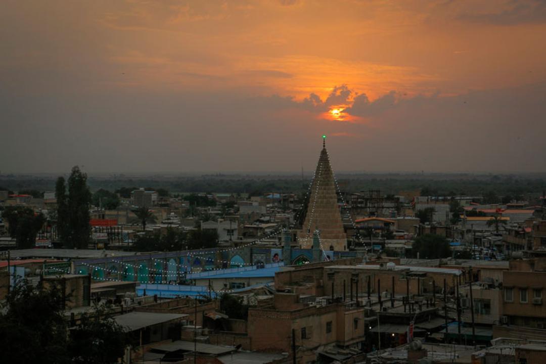 آرامگاه دانیال نبی در شب