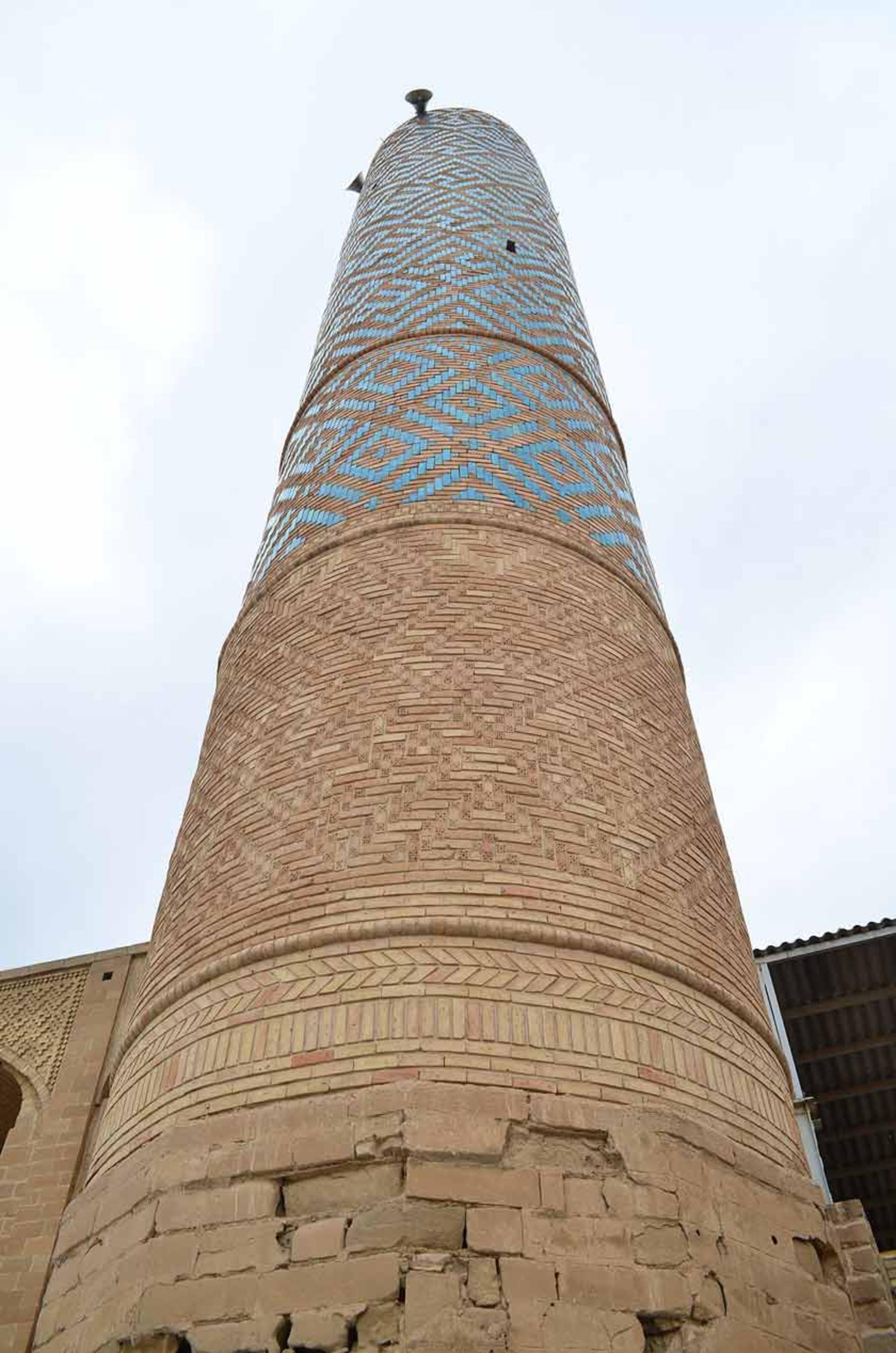 مناره زیبای مسجد جامع شوشتر