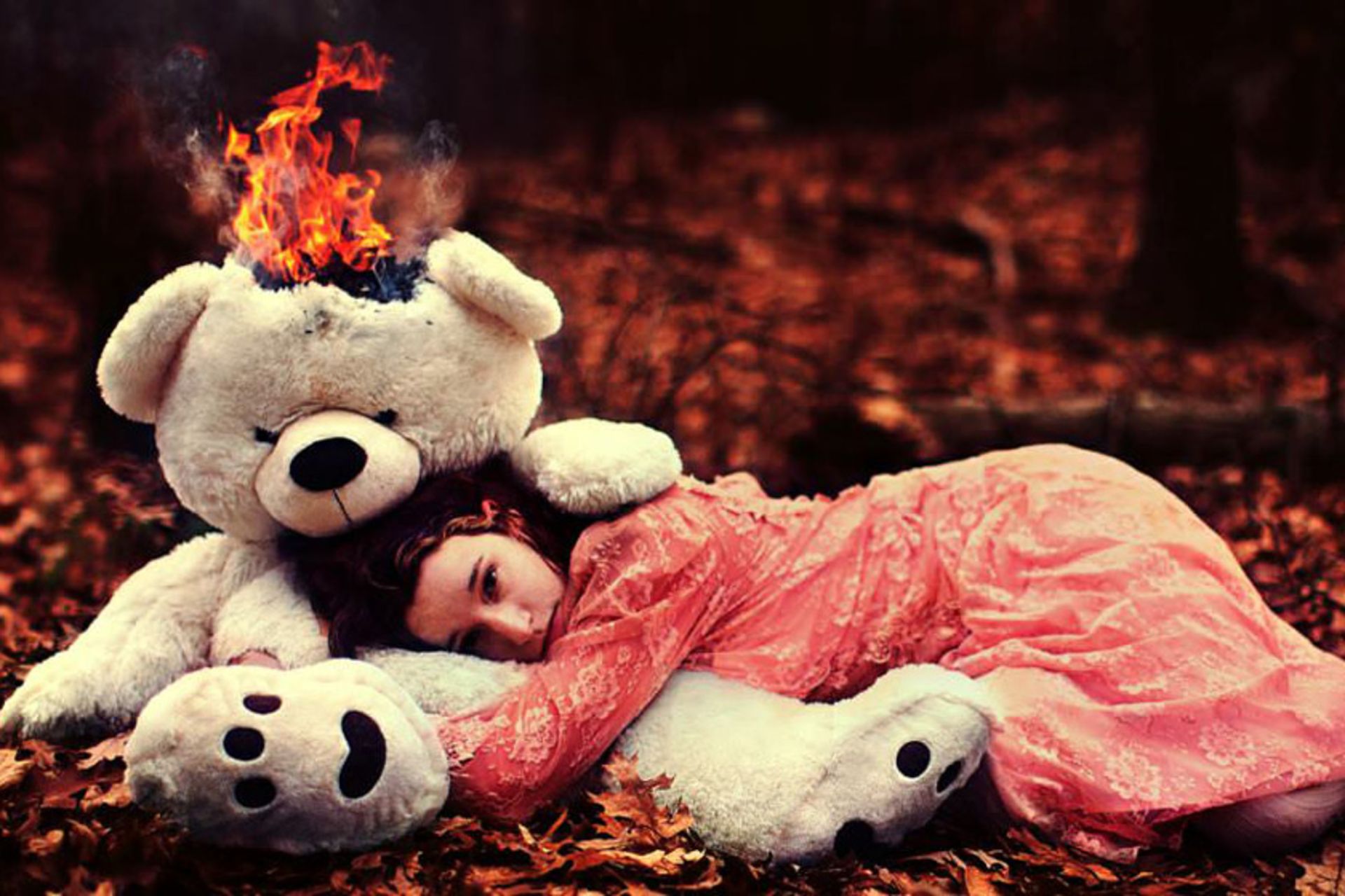 عکس هنری از کودک و خرس