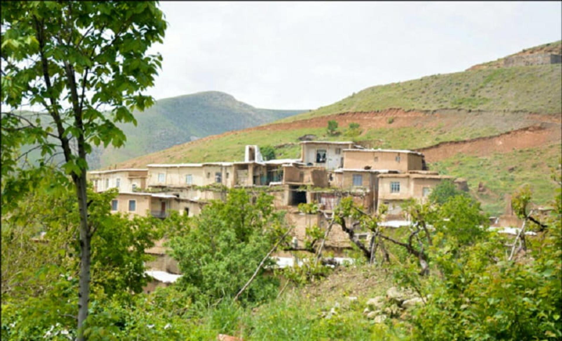 منظره‌ای از روستای پلکانی پریان