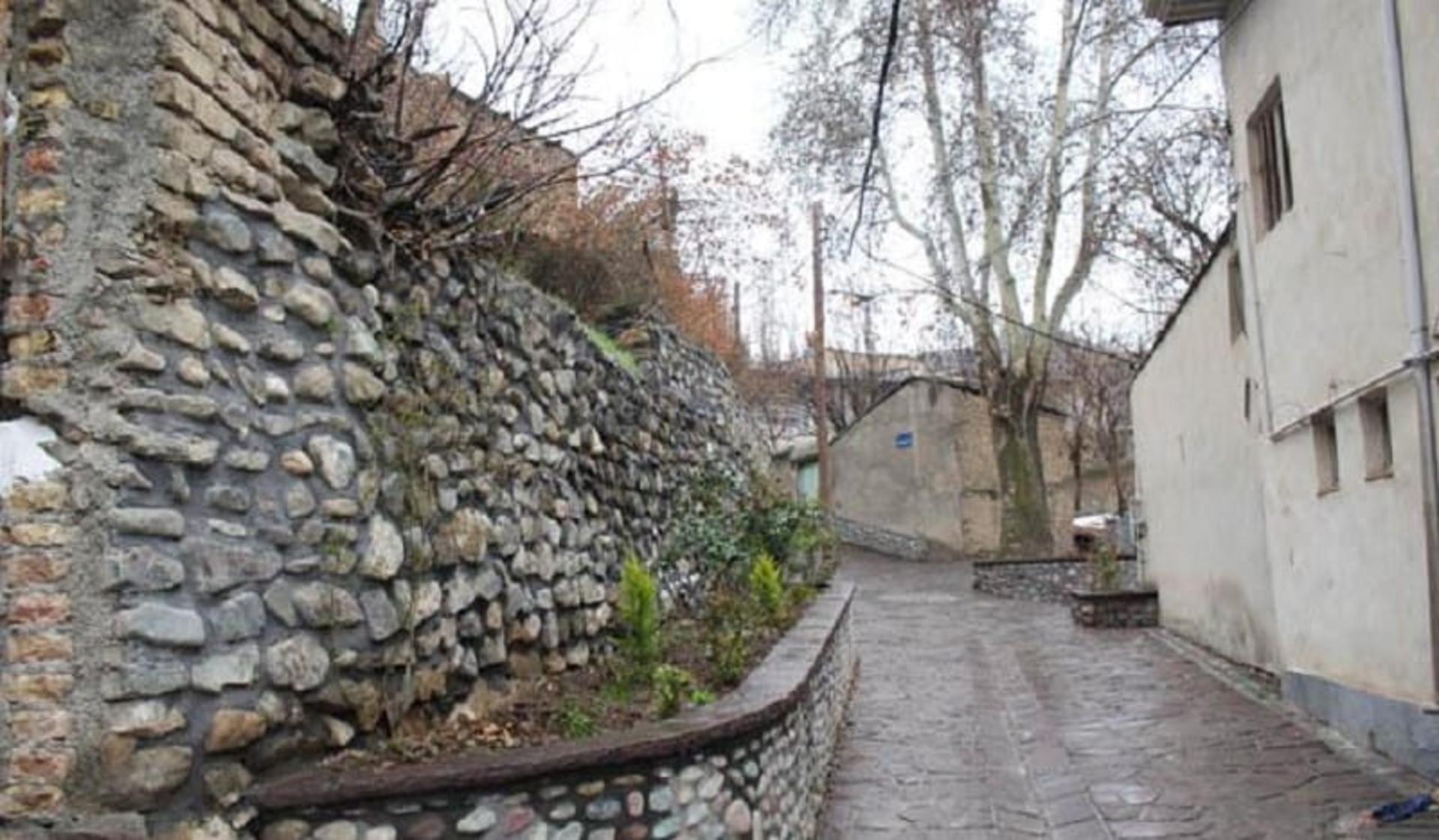 کوچه های روستای آغشت