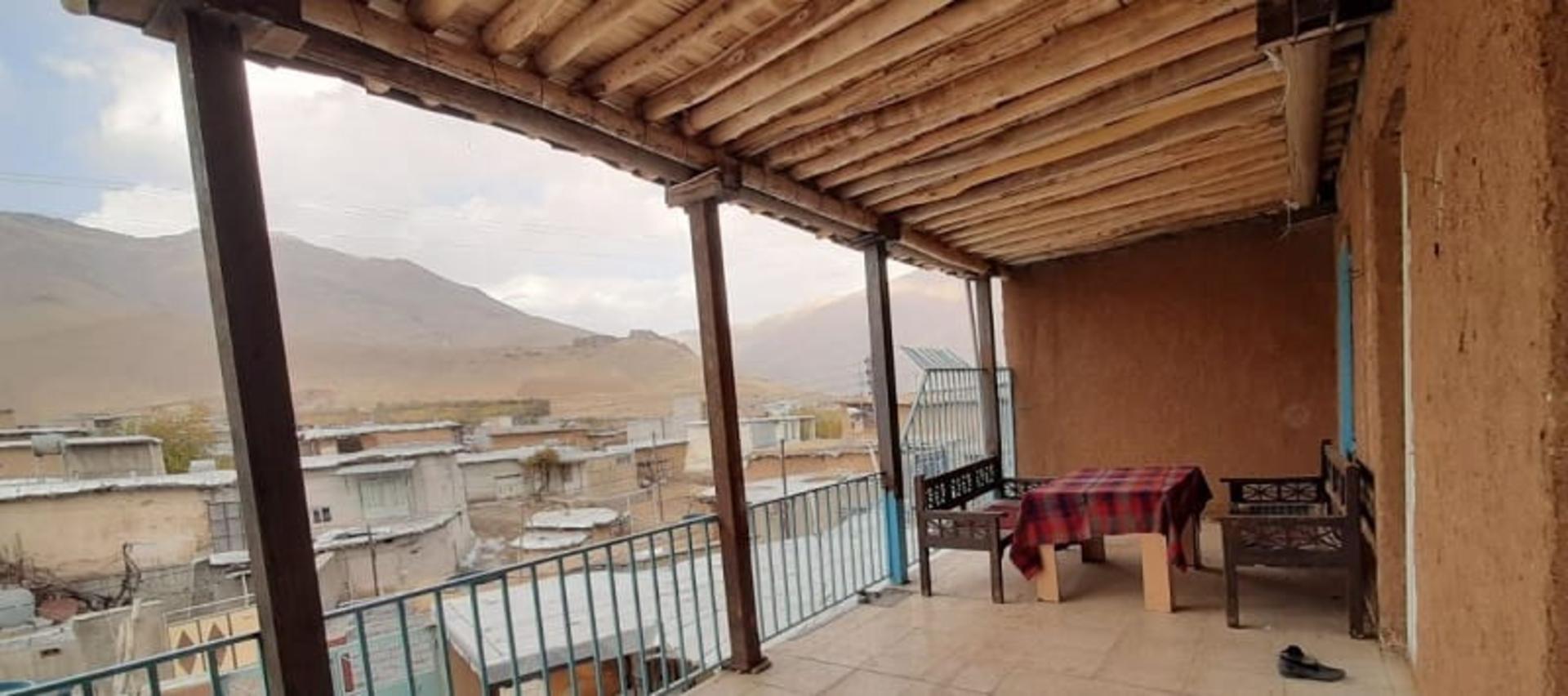 ایوان اقامتگاه سرگلان