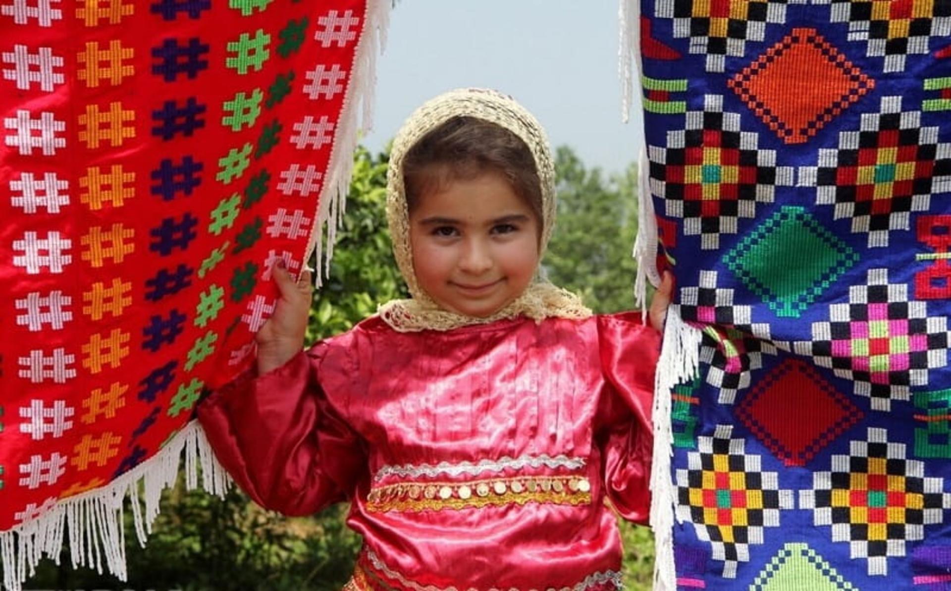 چادرشب رنگارنگ