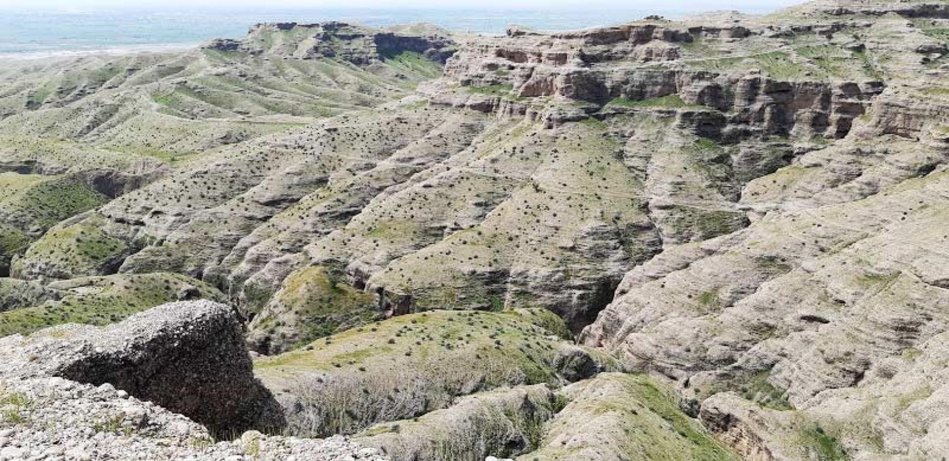 طبیعت کوه تنگوان