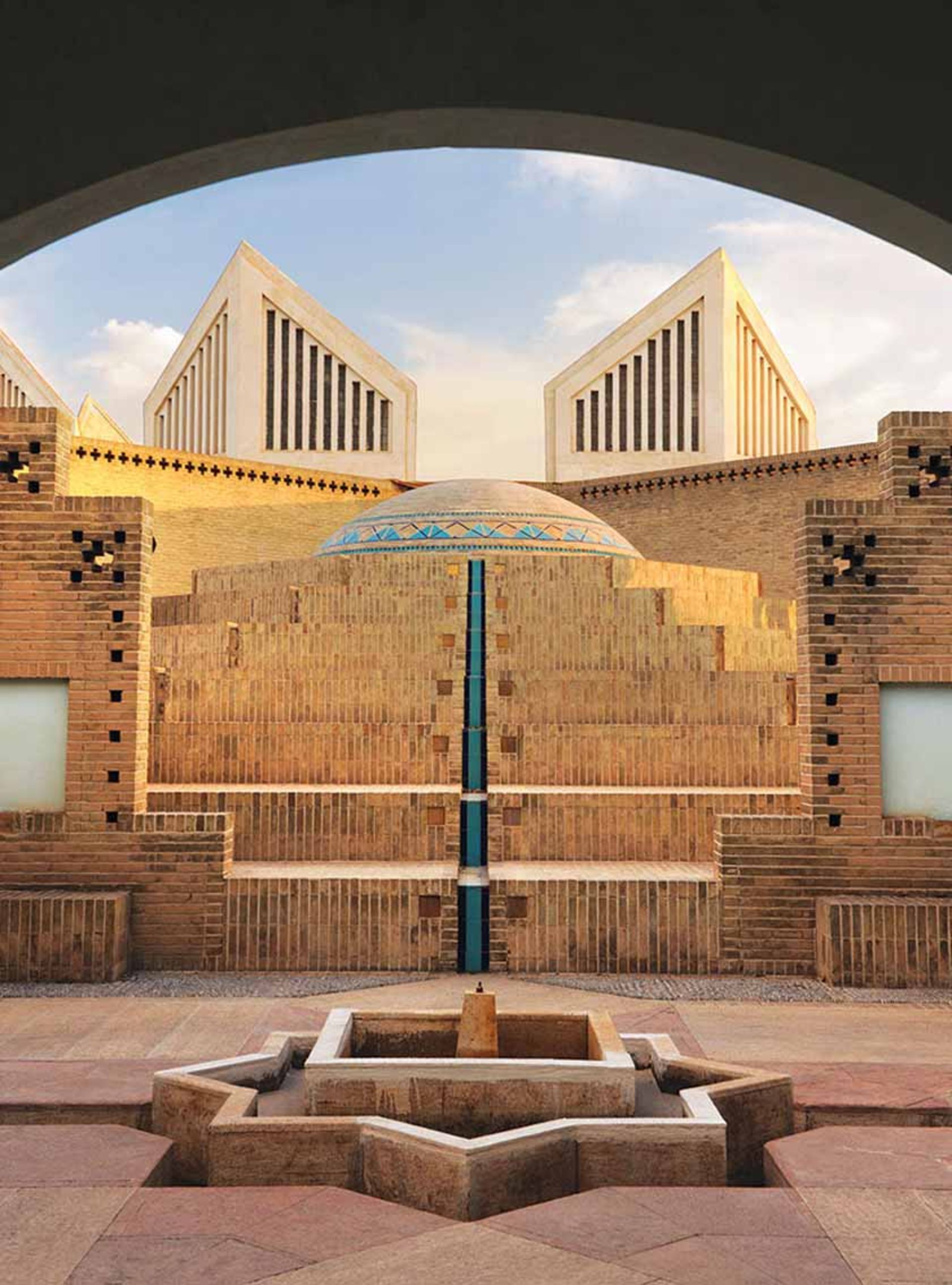 معماری جهانی مجتمع فرهنگی سینمایی دزفول