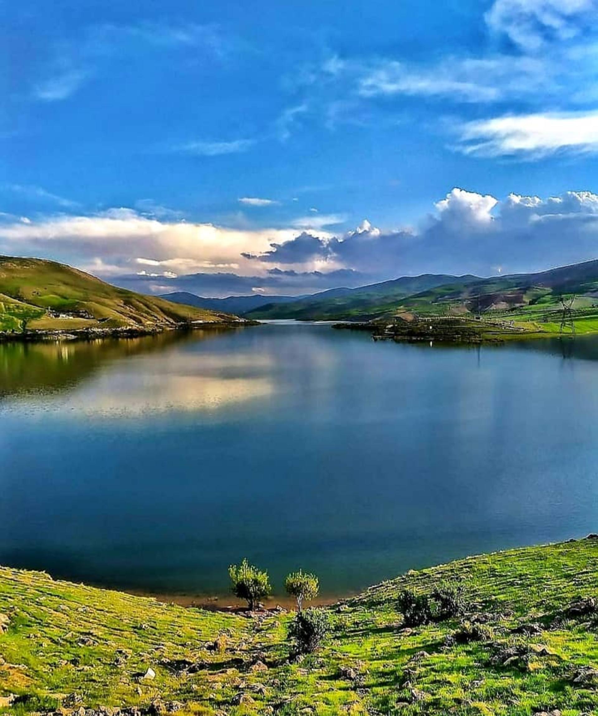 دریاچه سد مهاباد