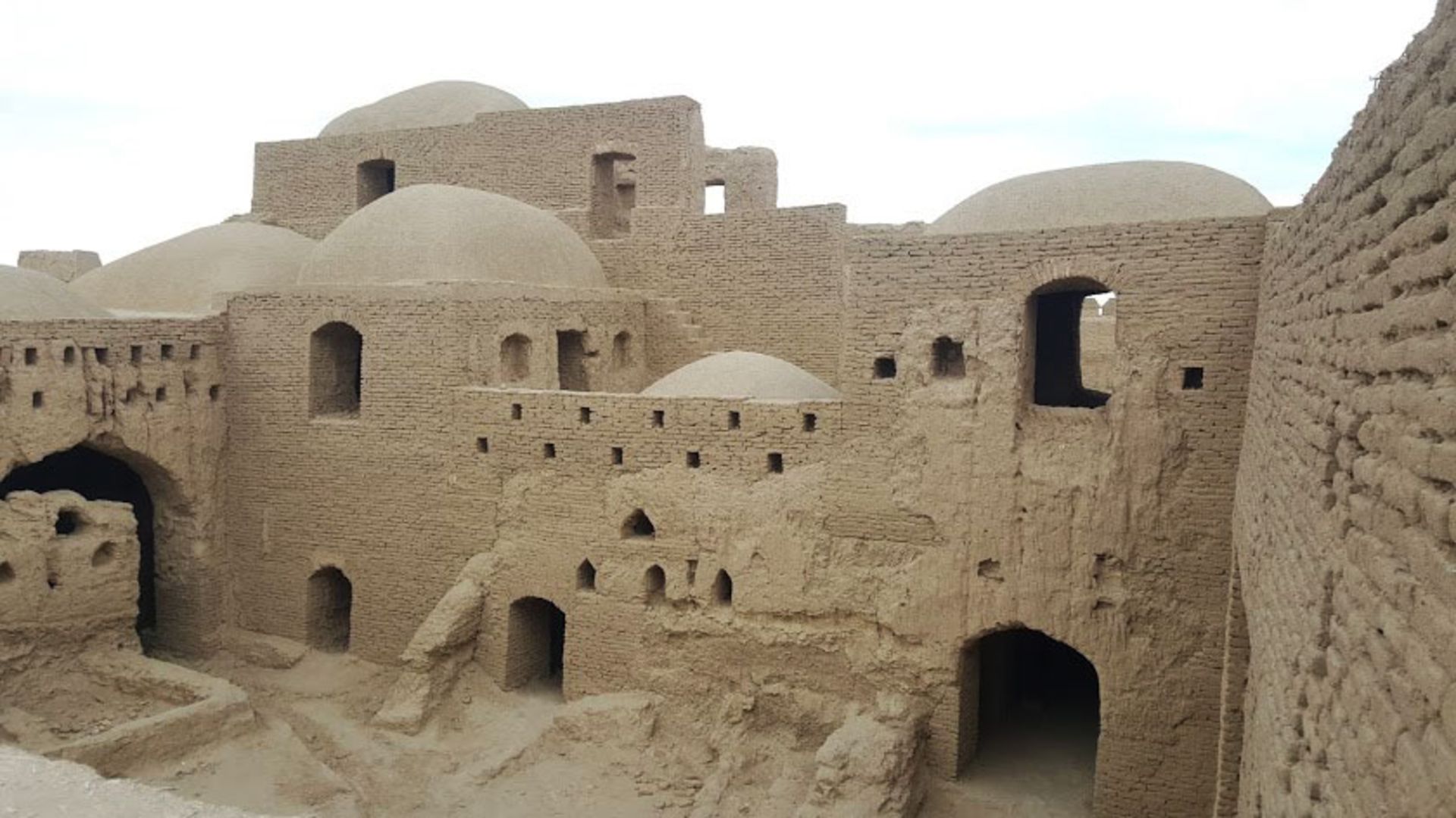 بنای تاریخی قلعه رستم زابل
