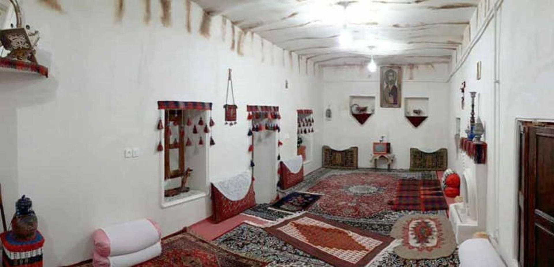 اتاق اقامتگاه زران
