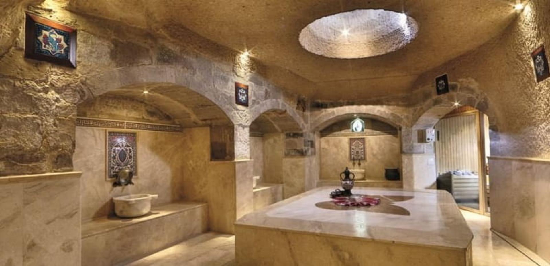 معماری داخل حمام خرم سلطان
