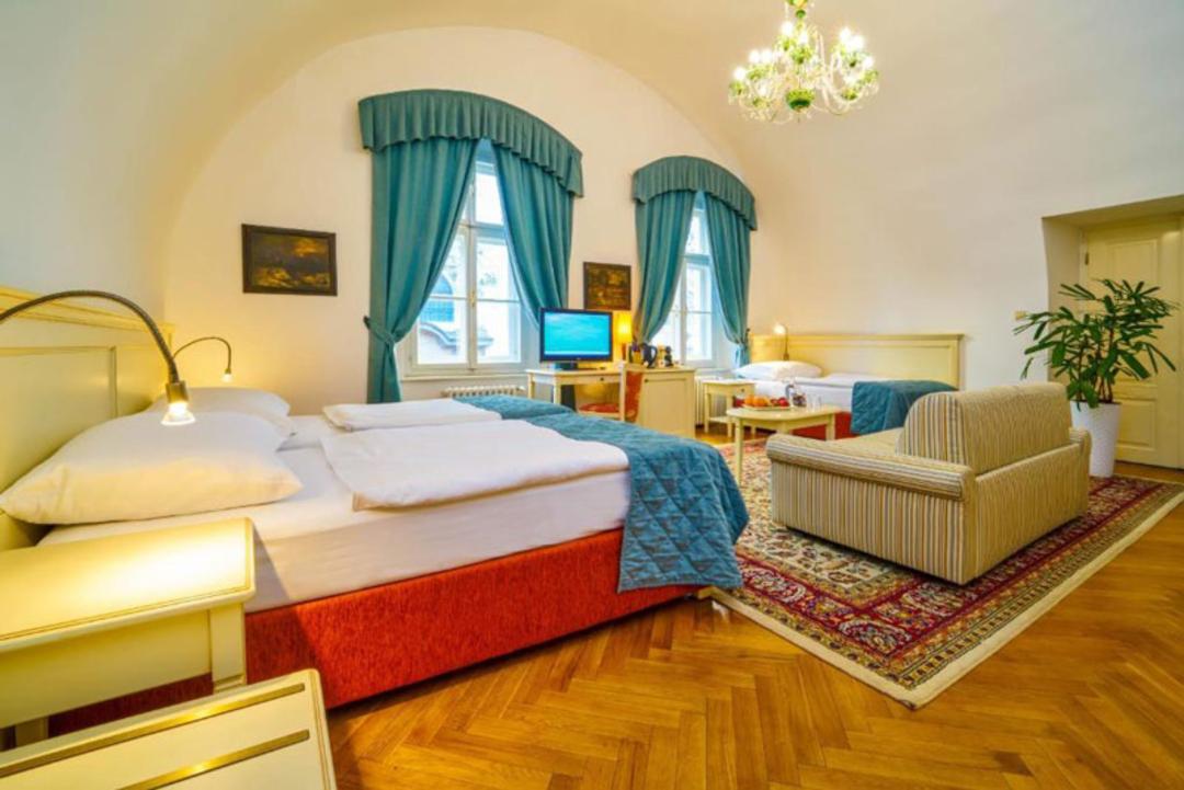 Josephine Old Town Square Hotel