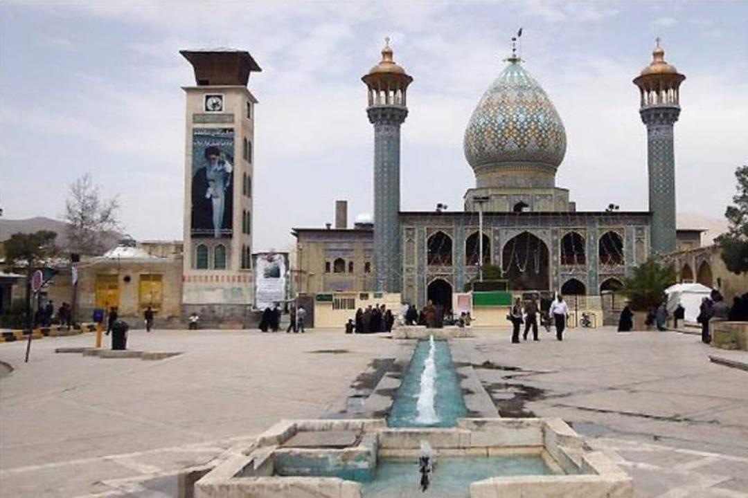 نمای بارگاه و گنبد سید علاءالدین شیراز