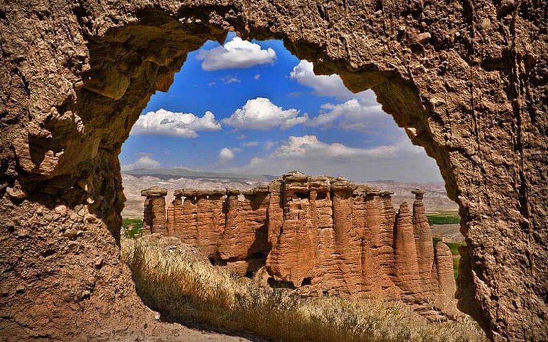 دودکش های جن در ماهنشان