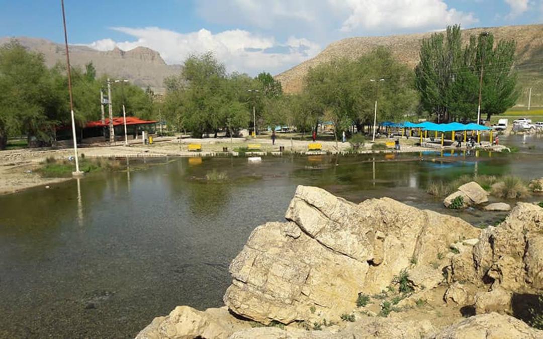چشمه دیمه و تفرجگاه حاشیه آن
