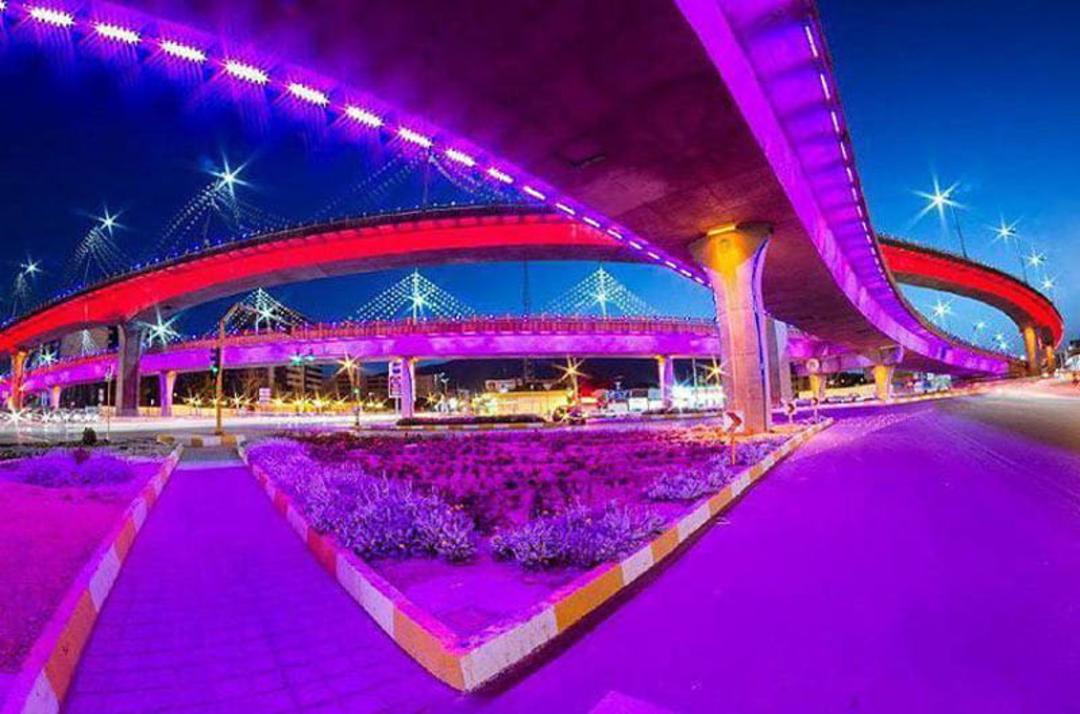 پل طبقاتی معالی آباد شیراز با نورپردازی شبانه
