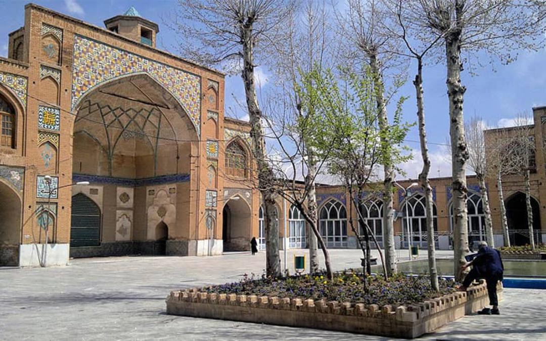 مسجد سلطانی بروجرد در حاشیه بازار قدیم بروجرد