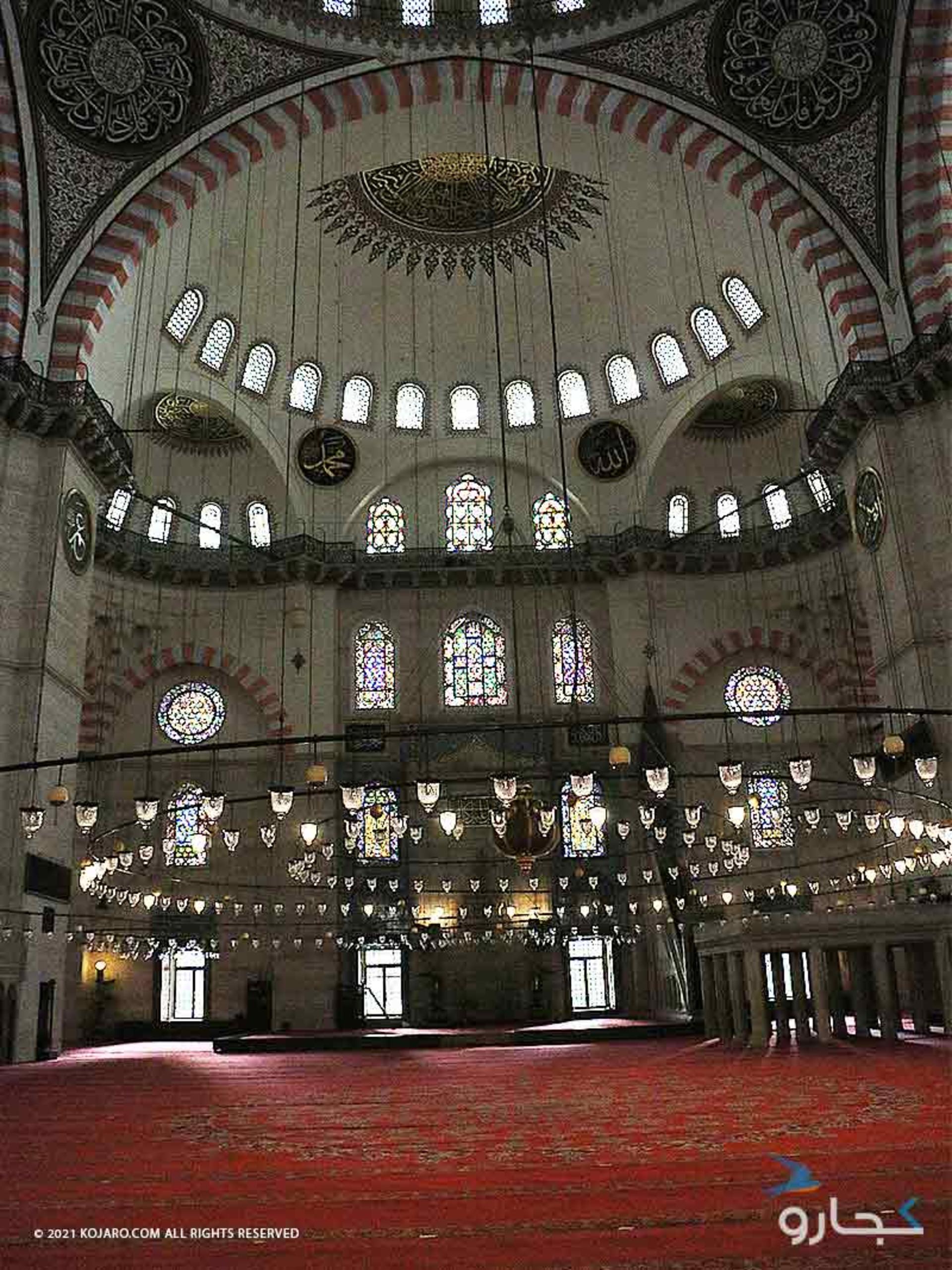 داخل صحن و گنبد مسجد سلیمانیه استانبول