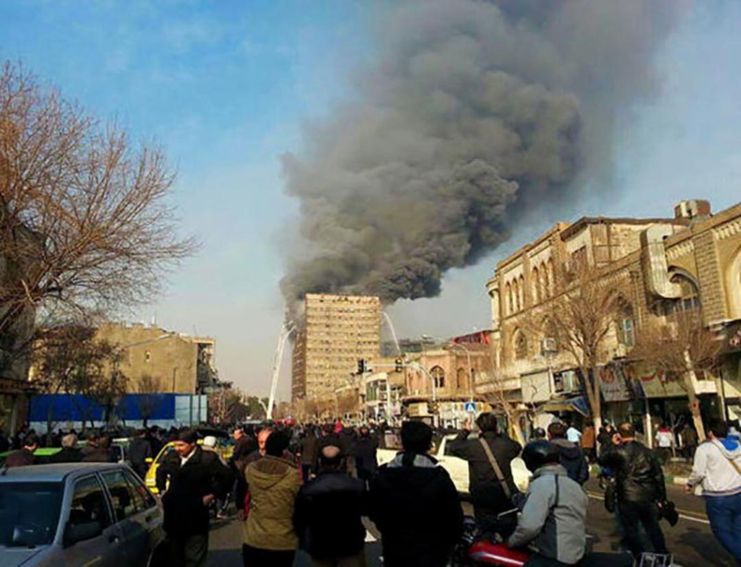 دود ناشی از آتش پلاسکو