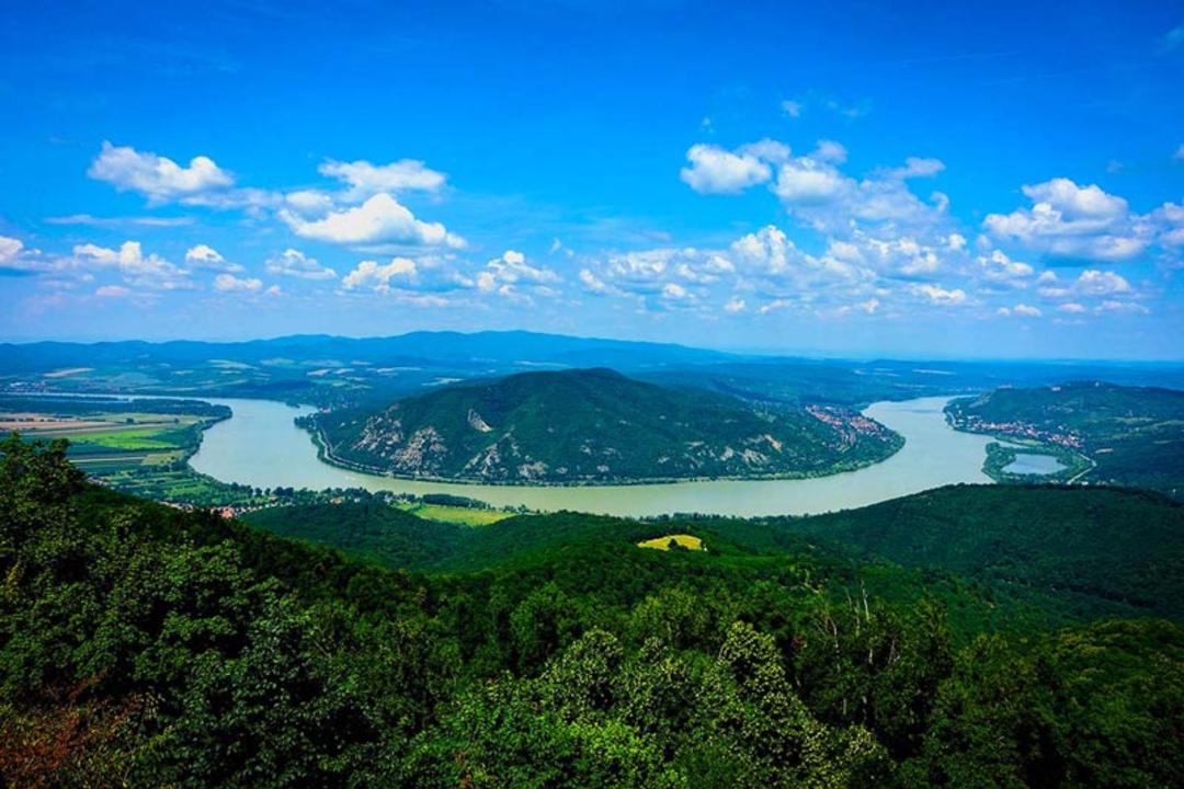 طبیعت مجارستان با رود دانوب