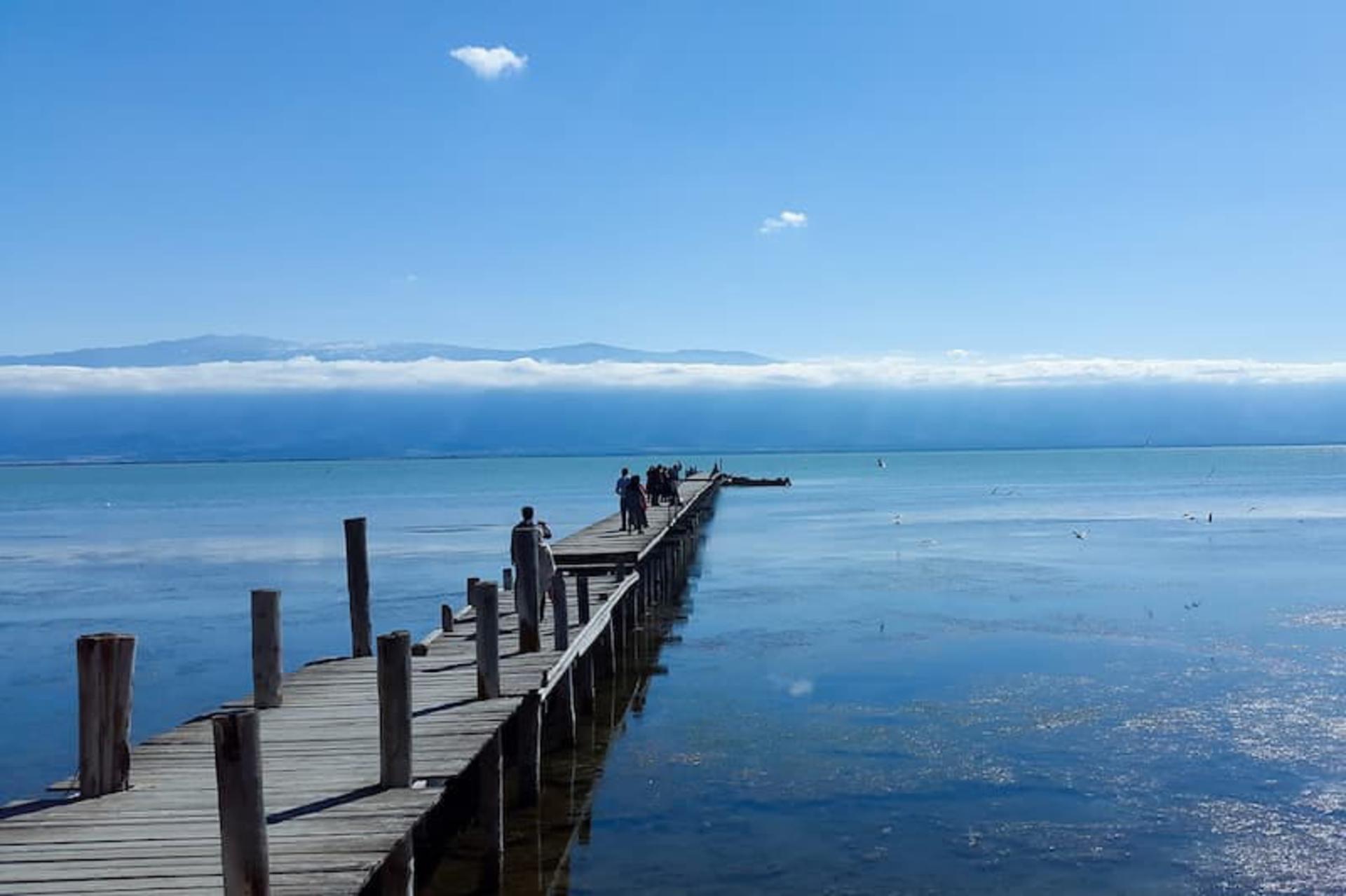 اسکله چوبی جزیره آشوراده